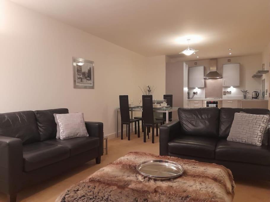 Centrally Situated 1 Bedroom Apartment! Бирмингем Экстерьер фото